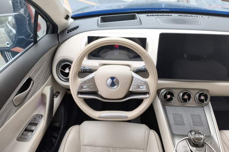 Used Denza N8 2023 Four-Wheel Drive Ultra-Hybrid Flagship Six-Seater Version Steering Wheel