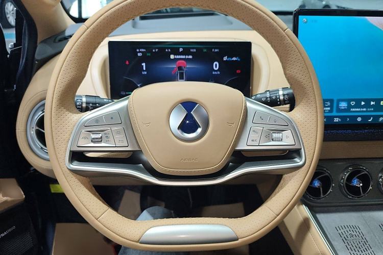 Used Denza N8 2023 Four-Wheel Drive Ultra-Hybrid Flagship Six-Seater Version Steering Wheel
