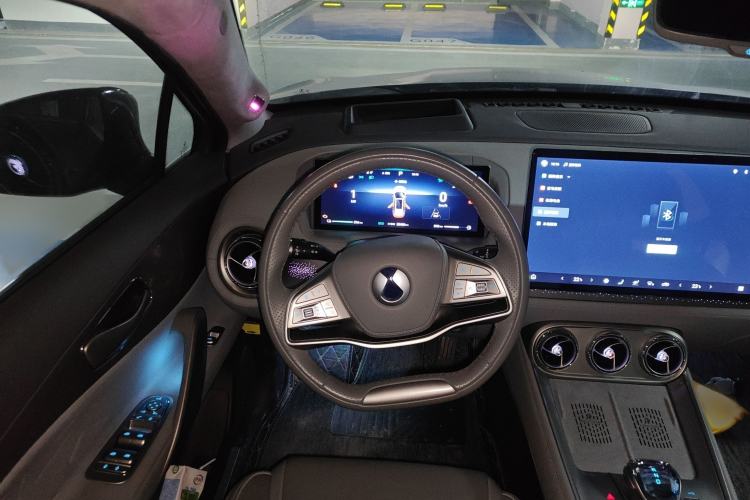 Used Denza N8 2023 Four-Wheel Drive Ultra-Hybrid Flagship Six-Seater Version Steering Wheel