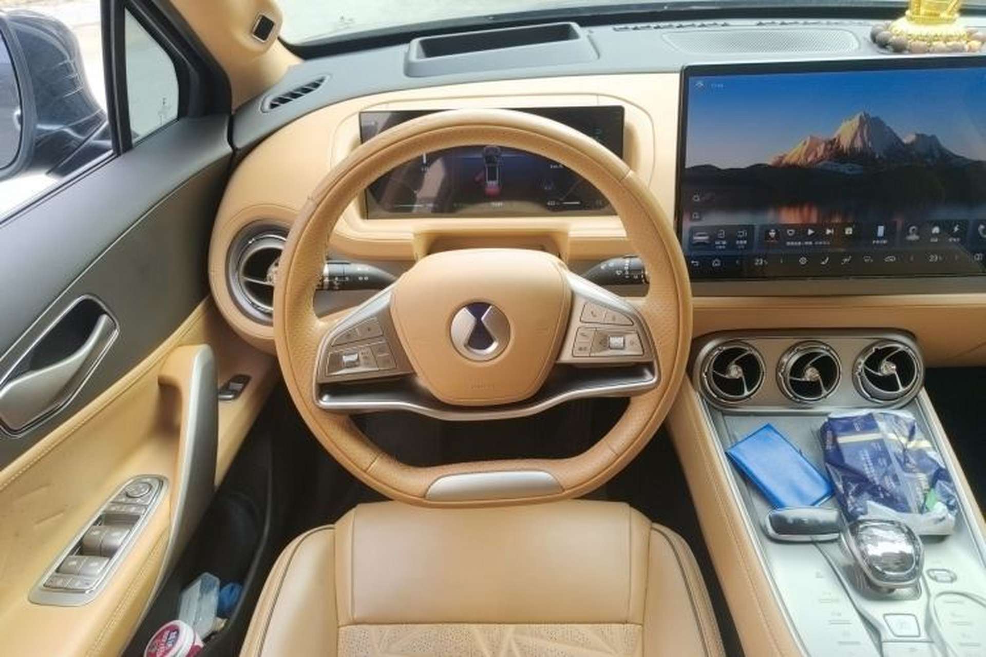 Used Denza N8 2023 Four-Wheel Drive Ultra-Hybrid Flagship Six-Seater Version Steering Wheel