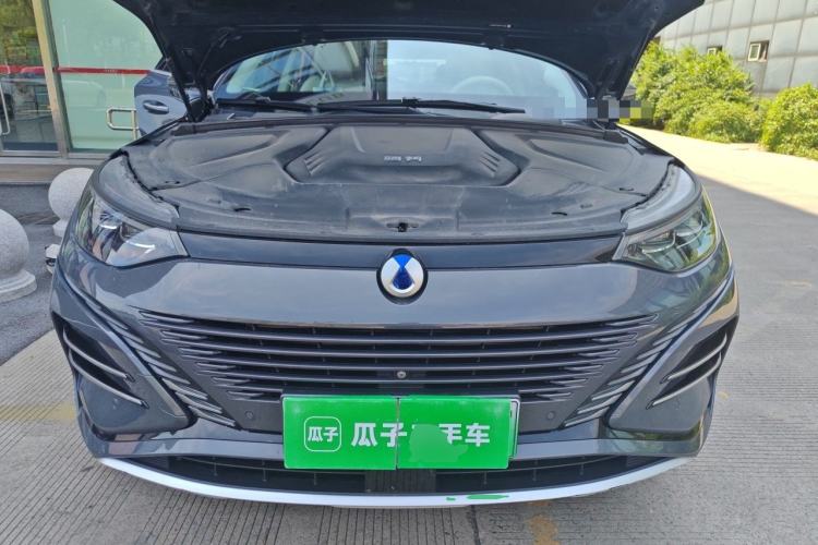 Used Denza N8 2023 Four-Wheel Drive Ultra-Hybrid Flagship Six-Seater Version Engine Bay