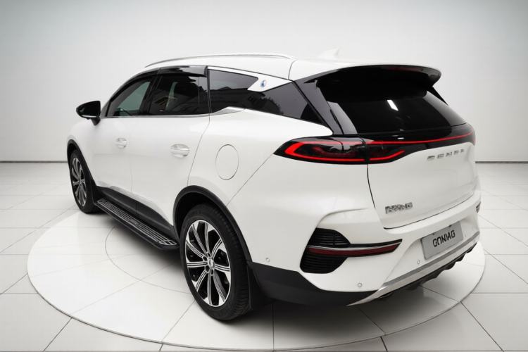 Used Denza N8 2023 Four-Wheel Drive Ultra-Hybrid Flagship Seven-Seater Version Exterior 3