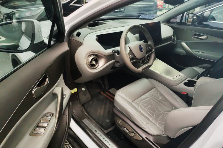 Used Denza N8 2023 Four-Wheel Drive Ultra-Hybrid Flagship Seven-Seater Version Interior 3