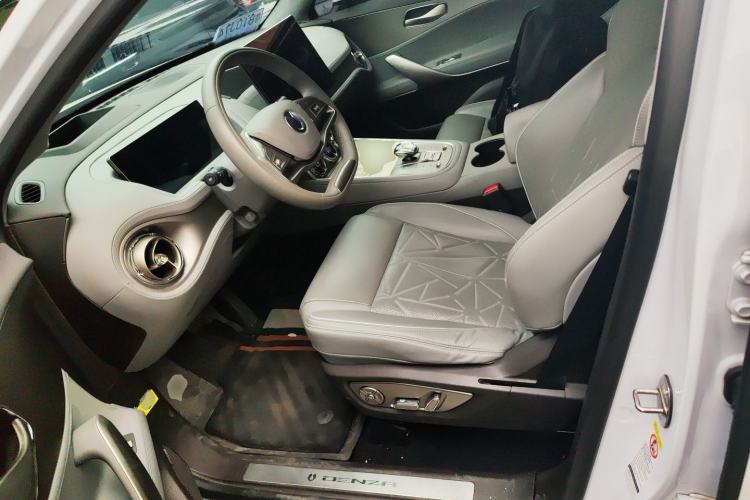 Used Denza N8 2023 Four-Wheel Drive Ultra-Hybrid Flagship Seven-Seater Version Left Front Seat