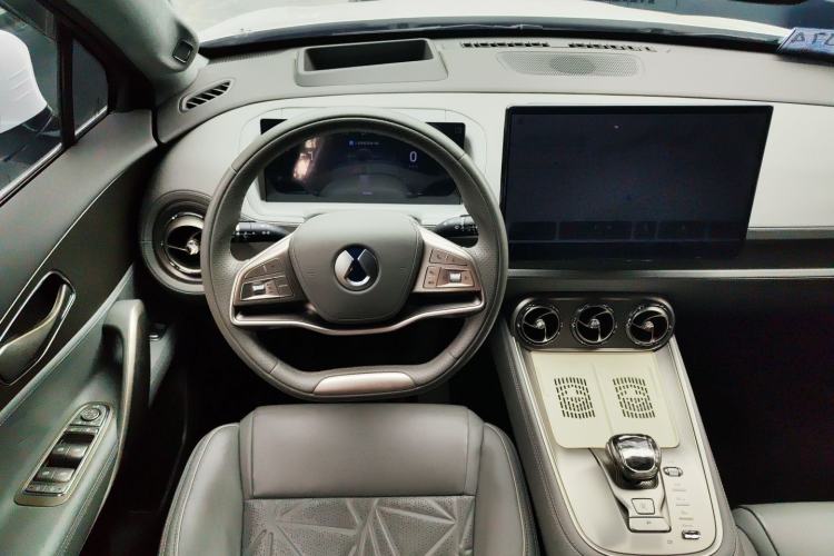 Used Denza N8 2023 Four-Wheel Drive Ultra-Hybrid Flagship Seven-Seater Version Steering Wheel