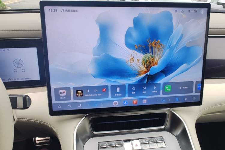 Used Denza N8L 2025 Model Flagship Model Audio And AC Panel