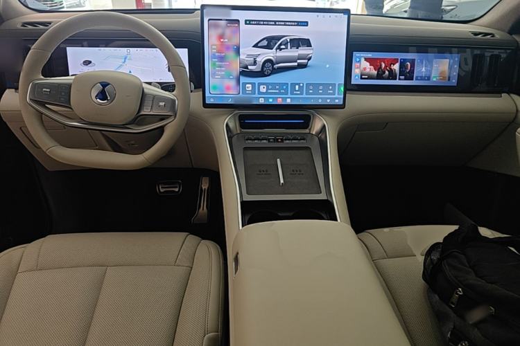 Used Denza N8L 2025 Model Flagship Model Center Console