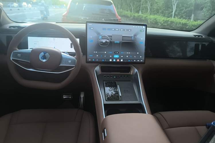 Used Denza N8L 2025 Model Zunrong Model Center Console