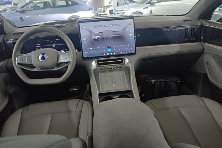 Used Denza N8L 2025 Model Flagship Model Center Console