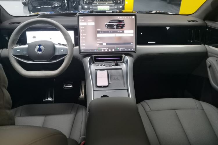 Used Denza N8L 2025 Model Flagship Model Center Console