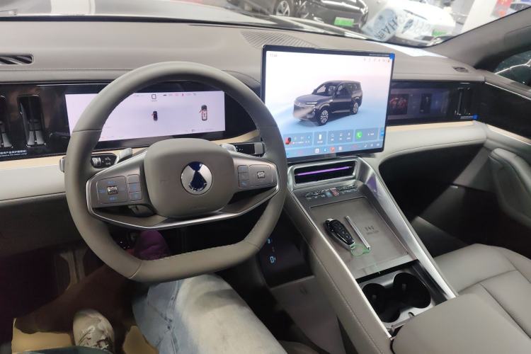 Used Denza N8L 2025 Model Zunrong Model Center Console