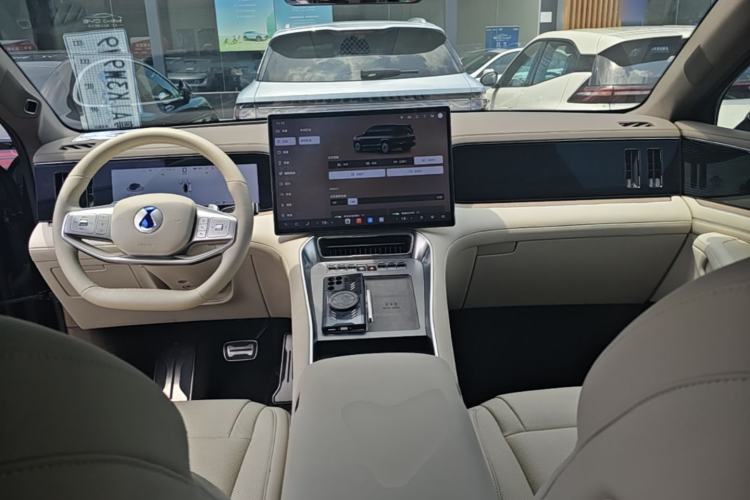 Used Denza N8L 2025 Model Flagship Model Center Console