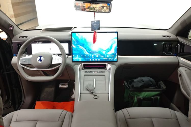 Used Denza N8L 2025 Model Flagship Model Center Console