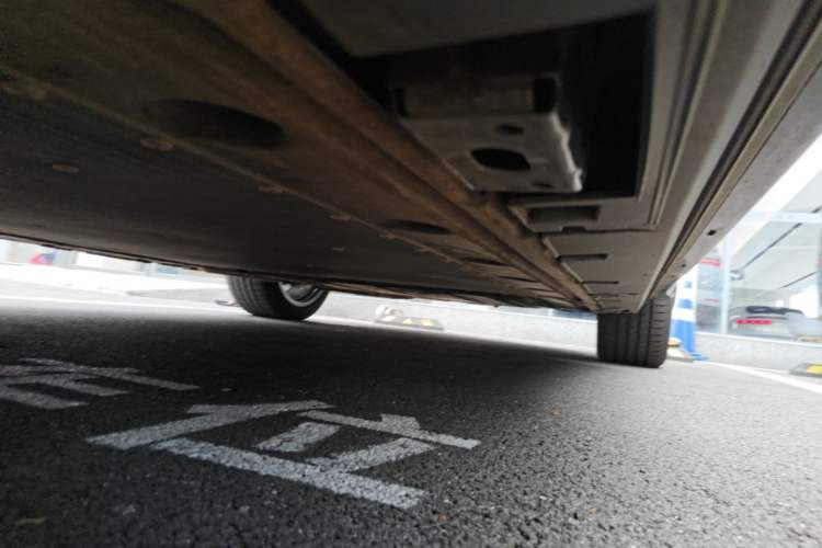 Used Denza N8L 2025 Model Flagship Model Chassis Front Left