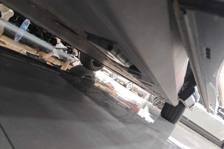 Used Denza N8L 2025 Model Flagship Model Chassis Front Left