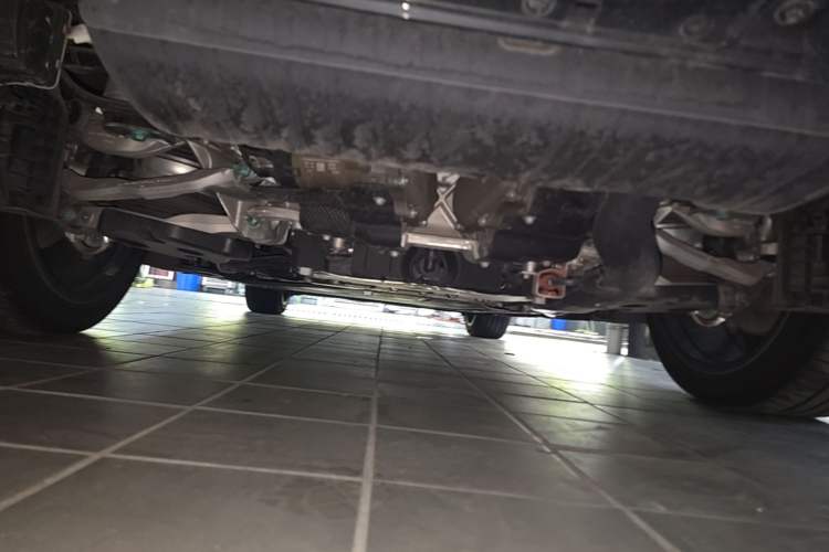 Used Denza N8L 2025 Model Flagship Model Chassis Rear