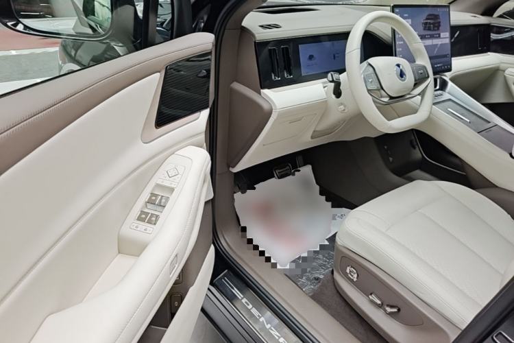 Used Denza N8L 2025 Model Flagship Model Driver Seat