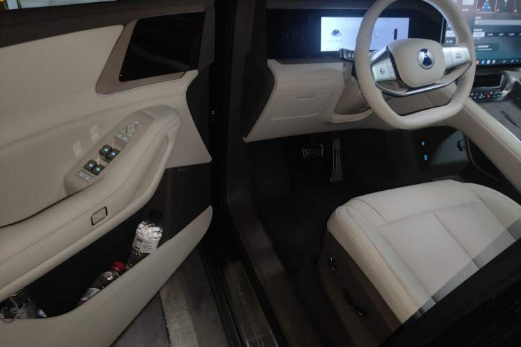 Used Denza N8L 2025 Model Flagship Model Driver Seat