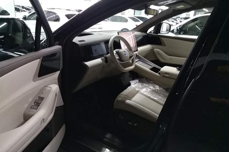 Used Denza N8L 2025 Model Flagship Model Driver Seat