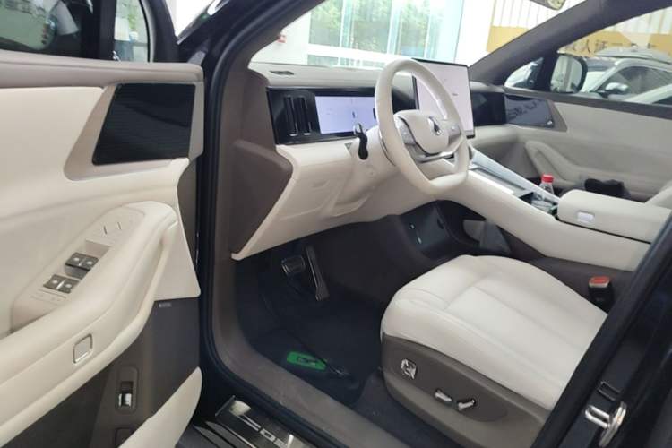Used Denza N8L 2025 Model Flagship Model Driver Seat