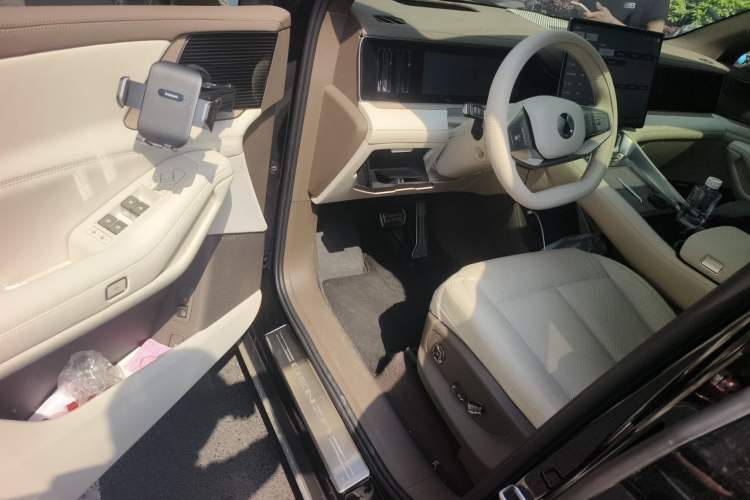 Used Denza N8L 2025 Model Flagship Model Driver Seat