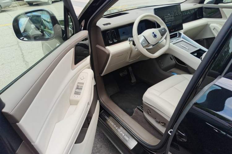 Used Denza N8L 2025 Model Flagship Model Driver Seat