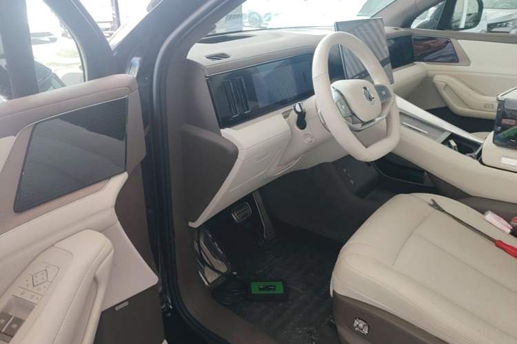 Used Denza N8L 2025 Model Flagship Model Driver Seat