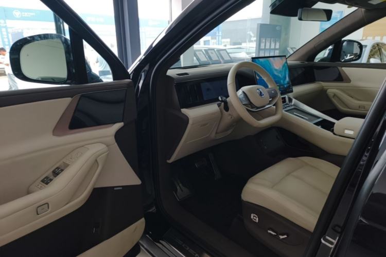 Used Denza N8L 2025 Model Flagship Model Driver Seat