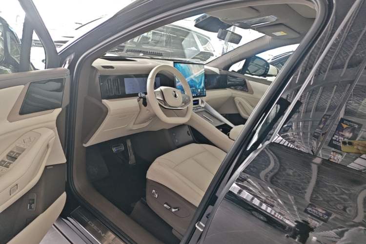 Used Denza N8L 2025 Model Flagship Model Driver Seat