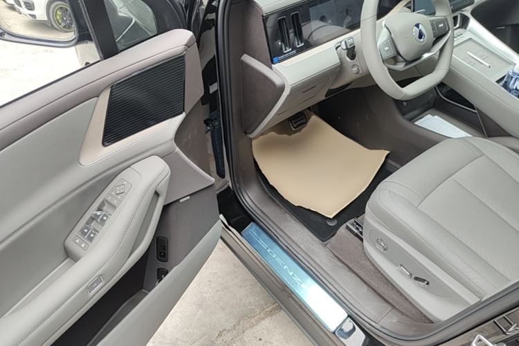 Used Denza N8L 2025 Model Flagship Model Driver Seat