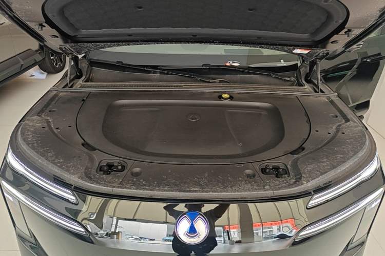 Used Denza N8L 2025 Model Flagship Model Engine Bay