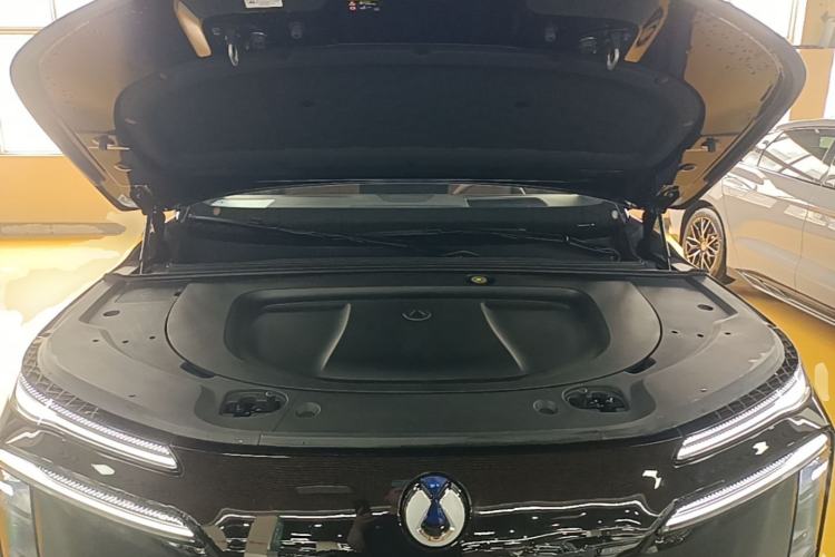 Used Denza N8L 2025 Model Flagship Model Engine Bay