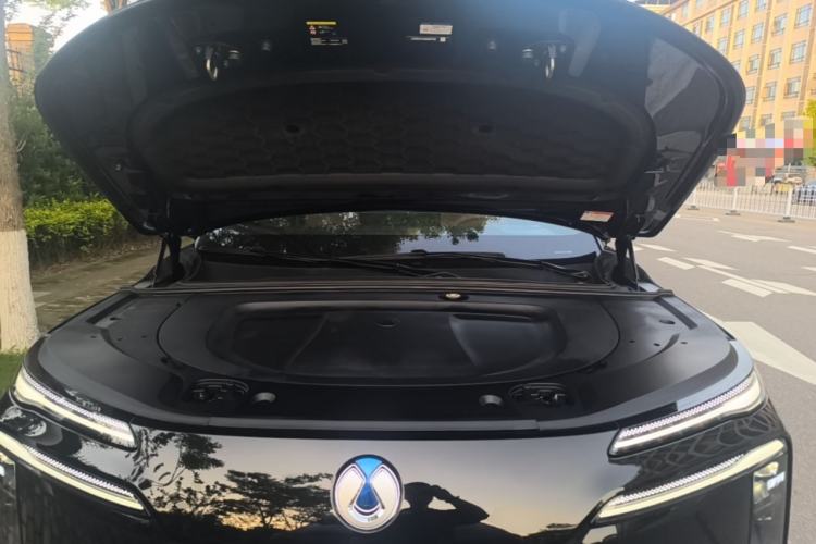 Used Denza N8L 2025 Model Zunrong Model Engine Bay