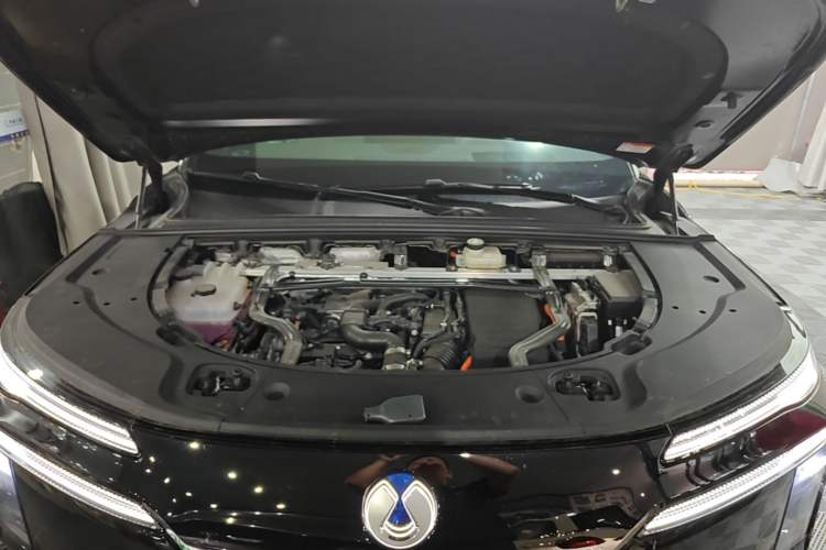 Used Denza N8L 2025 Model Flagship Model Engine Bay