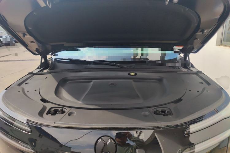 Used Denza N8L 2025 Model Zunrong Model Engine Bay