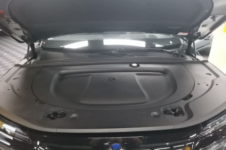 Used Denza N8L 2025 Model Flagship Model Engine Bay