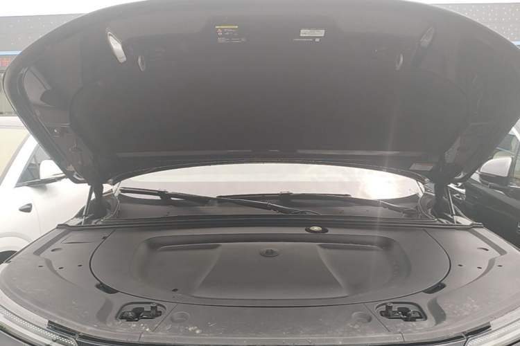 Used Denza N8L 2025 Model Flagship Model Engine Bay