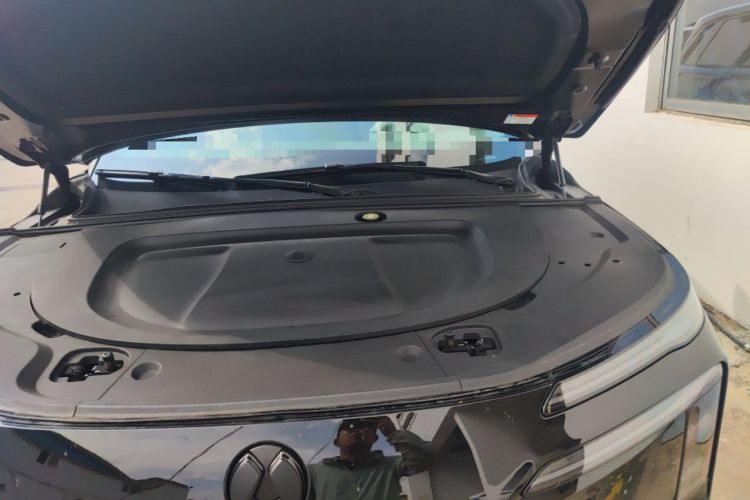 Used Denza N8L 2025 Model Zunrong Model Engine Bay Left