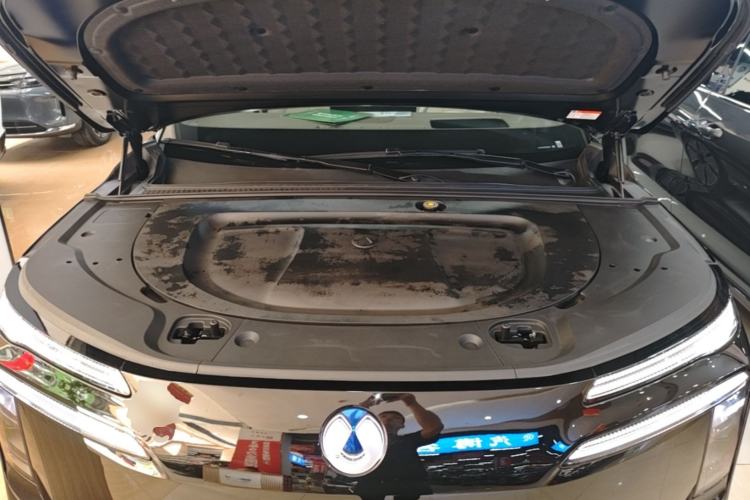 Used Denza N8L 2025 Model Flagship Model Engine Bay