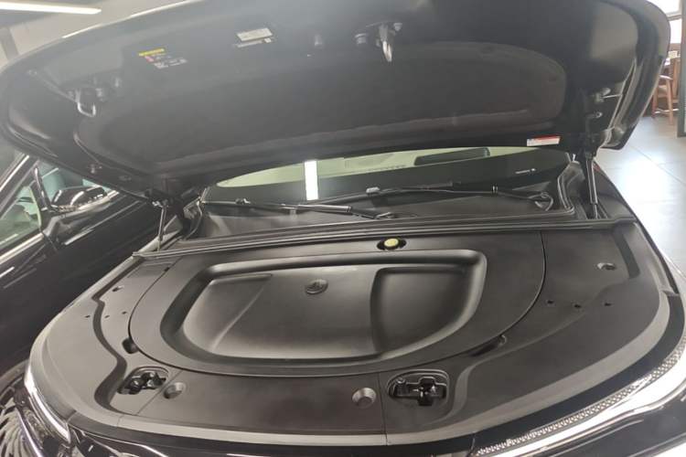 Used Denza N8L 2025 Model Flagship Model Engine Bay