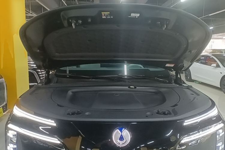Used Denza N8L 2025 Model Flagship Model Engine Bay