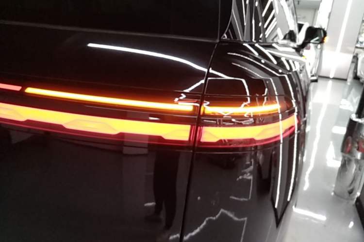 Used Denza N8L 2025 Model Flagship Model Exterior 3