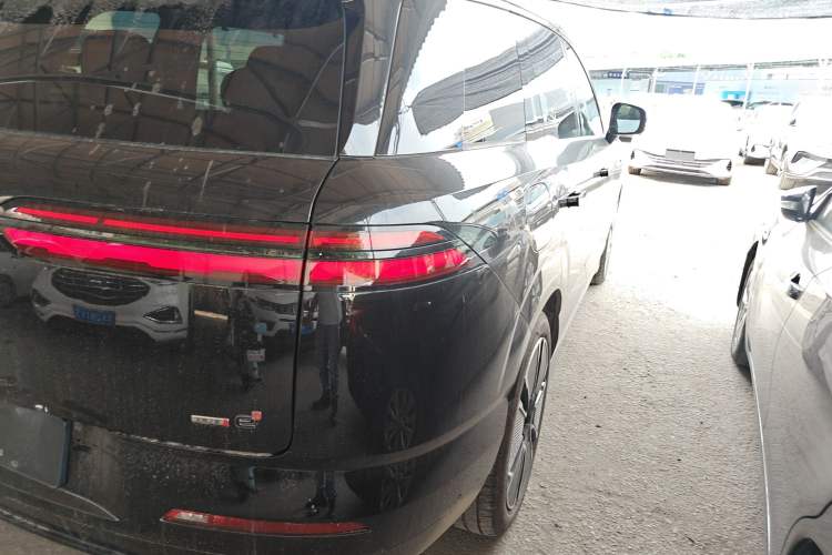 Used Denza N8L 2025 Model Flagship Model Exterior 3