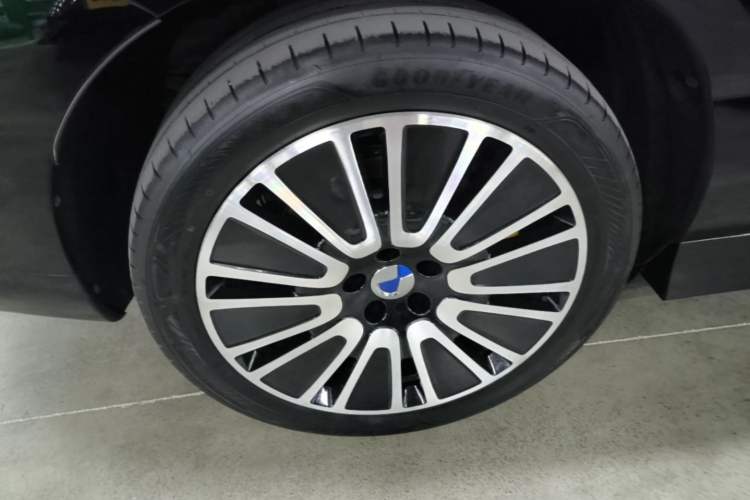 Used Denza N8L 2025 Model Flagship Model Exterior 5