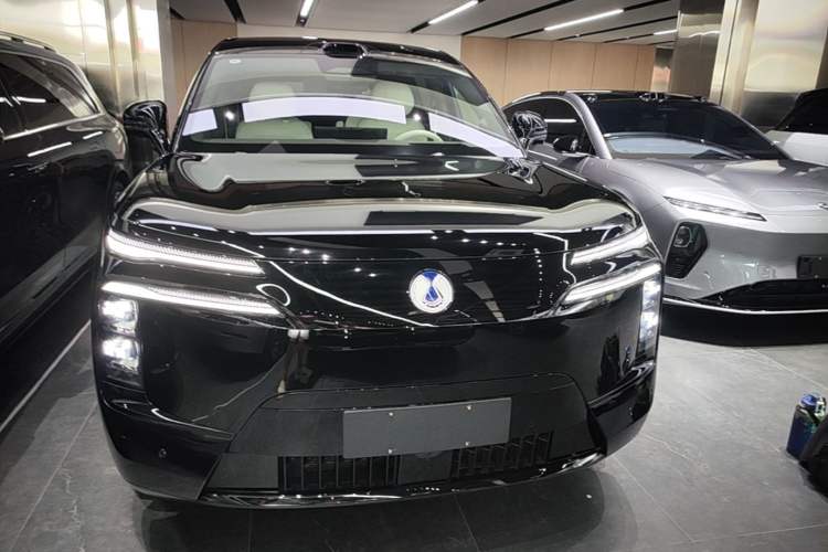 Used Denza N8L 2025 Model Flagship Model Front