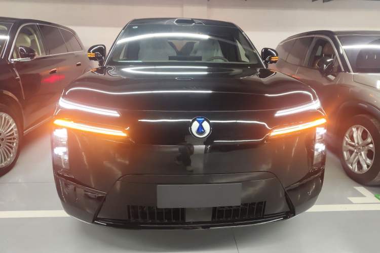 Used Denza N8L 2025 Model Zunrong Model Front