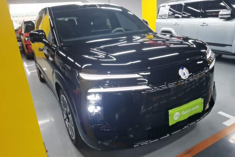 Used Denza N8L 2025 Model Flagship Model Front Right 45 Deg
