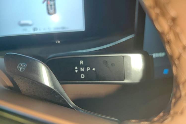 Used Denza N8L 2025 Model Flagship Model Gear Lever