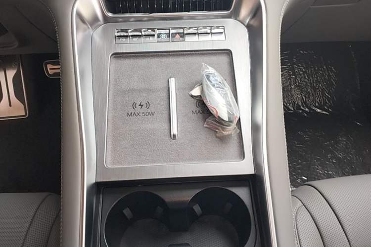 Used Denza N8L 2025 Model Flagship Model Gear Lever