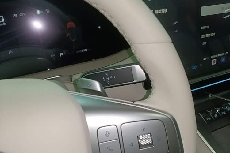 Used Denza N8L 2025 Model Zunrong Model Gear Lever
